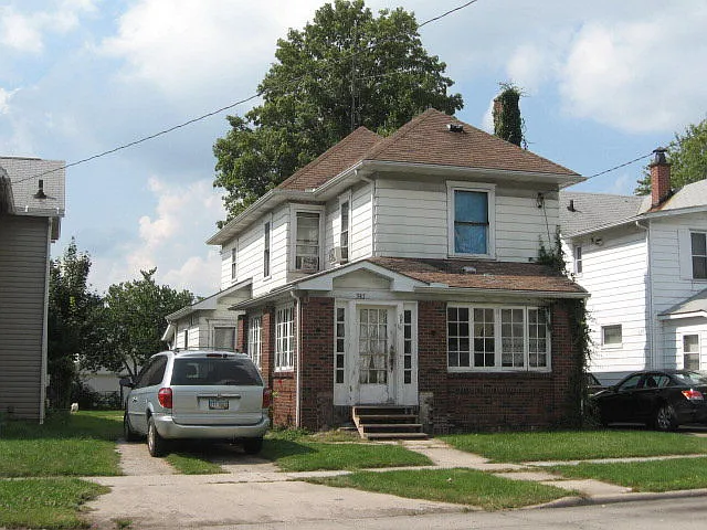547 N Prospect St photo 1