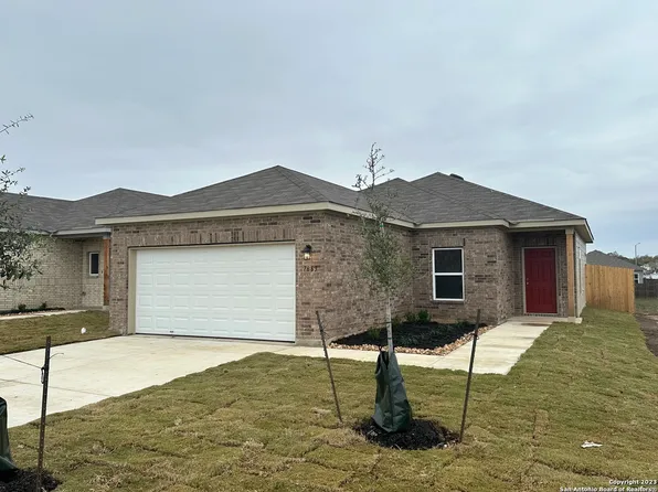 7215 Homewood Ln, Elmendorf, TX 78112