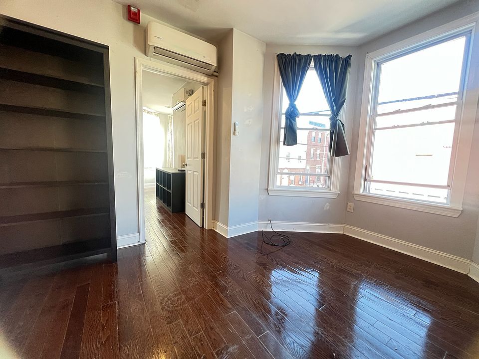 Open concept living/dining room