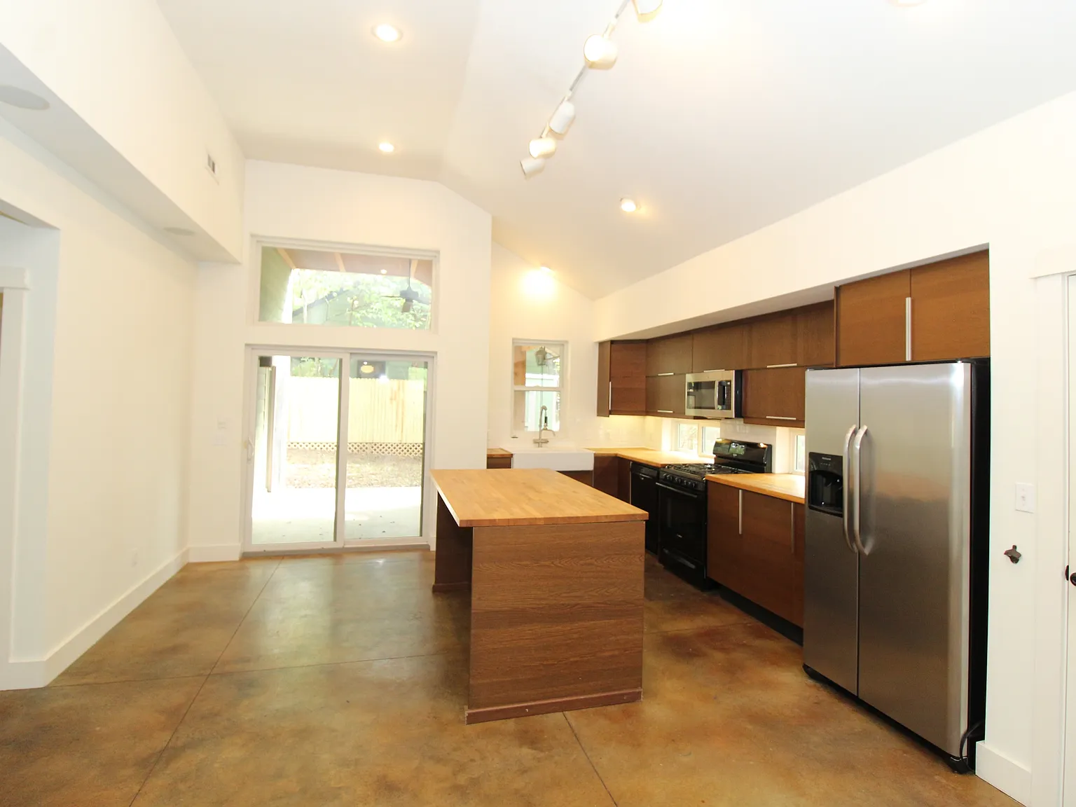 420 South Church Avenue - 1 — Photo 3