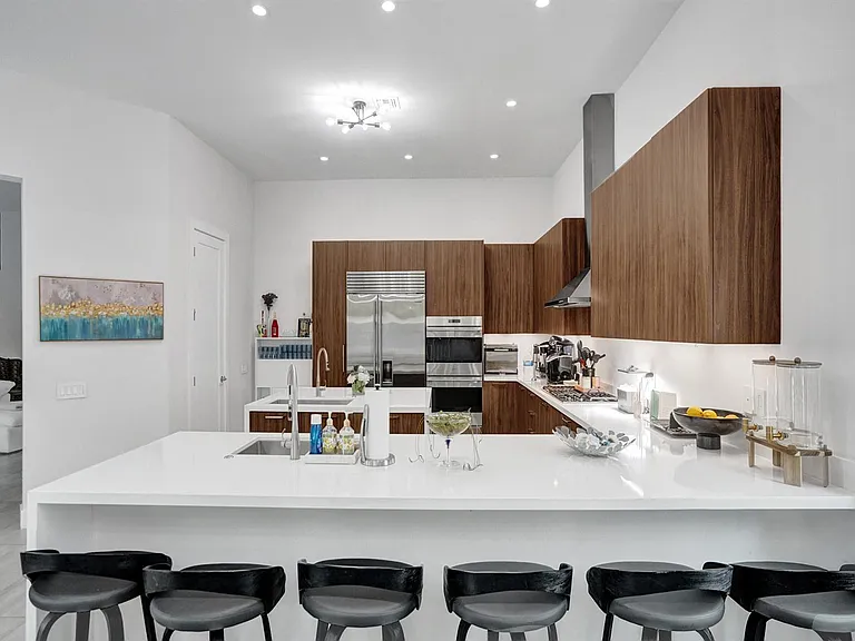 5663 Brookfield Cir W — Photo 20