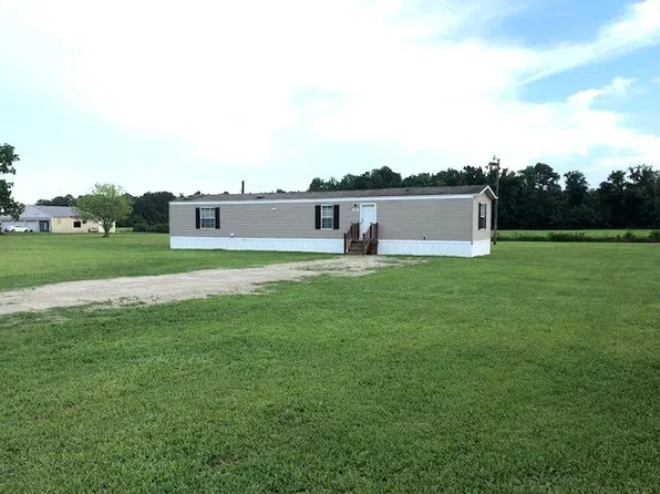 2477 State Highway 33 W, Chocowinity, NC 27817