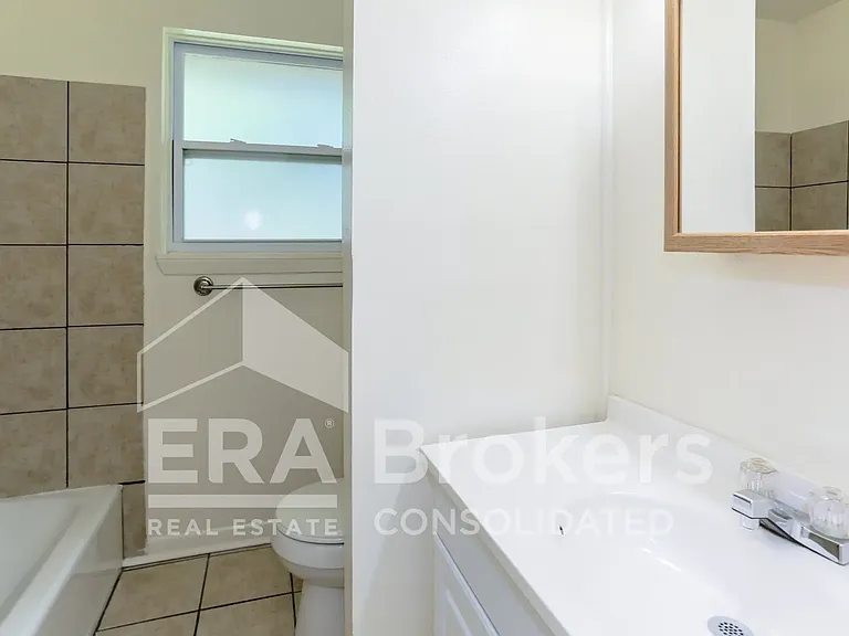 1401 Illinois Ave — Photo 17