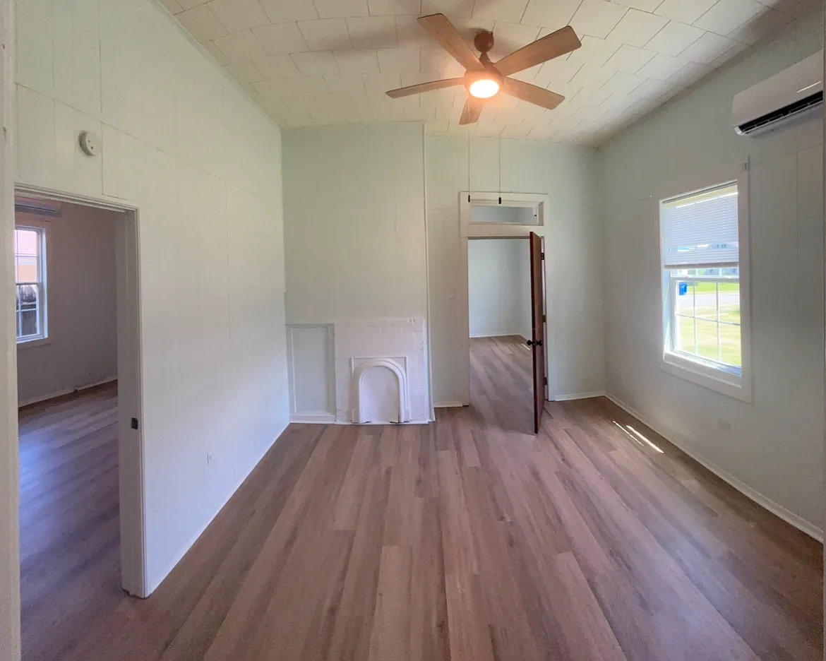 2 bed, 1044 sqft, $1,200 — Photo 4