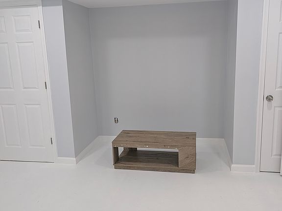 2nd image of 5 Jeffrey Rd #3
