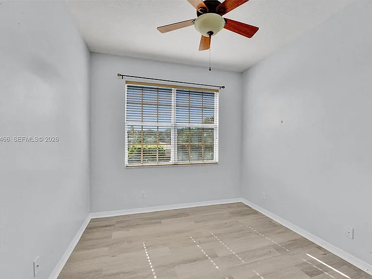 602 S Federal Hwy #12 — Photo 11