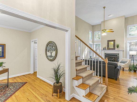3rd image of 4326 New Hope Springs Dr