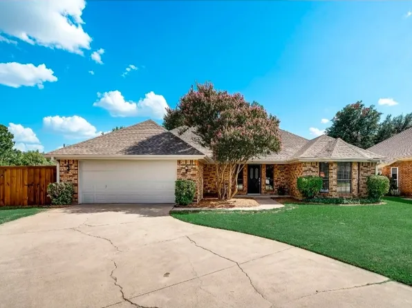 7320 Wesley Ct, North Richland Hills, TX 76180