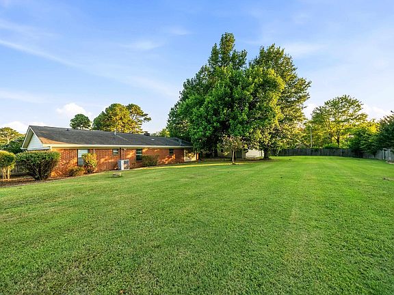 3rd image of 8433 Renee Cir