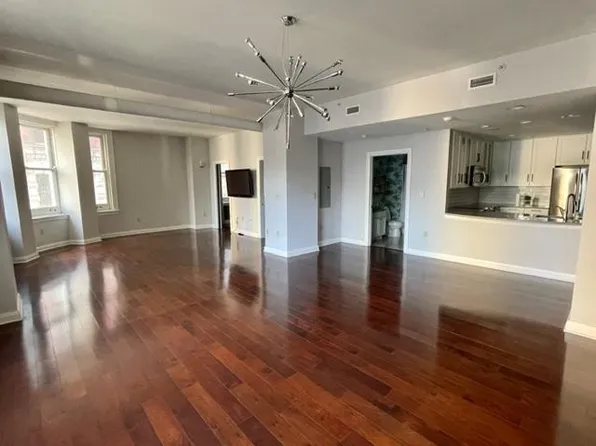 306 4th Ave APT 302, Pittsburgh, PA 15222