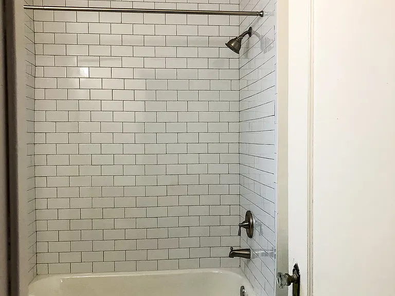 337 E Lullwood Ave #2 — Photo 3