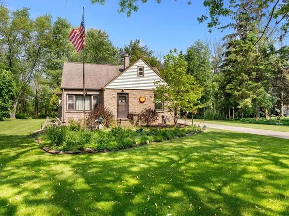 3615 South 15th STREET, Manitowoc, WI 54220