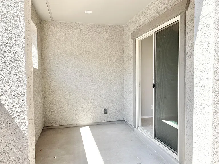 2429 N 149th Ln — Photo 11