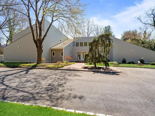 91 Hoaglands Lane, Old Brookville, NY 11545