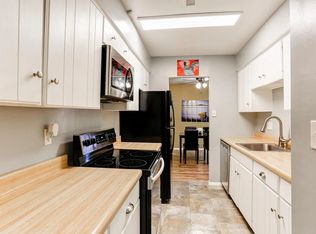 810 Charlotte Way APT 301, Enola, PA 17025