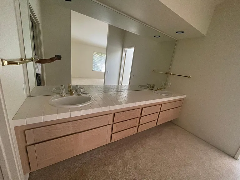 1915 Discovery Village Ln — Photo 20