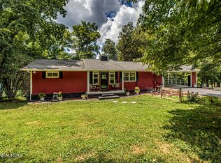 2163 Sugar Grove Valley Rd, Harriman, TN 37748