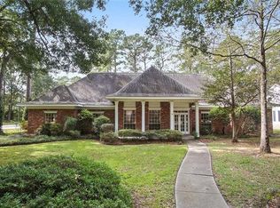7000 Longvue Dr, Mandeville, LA 70448