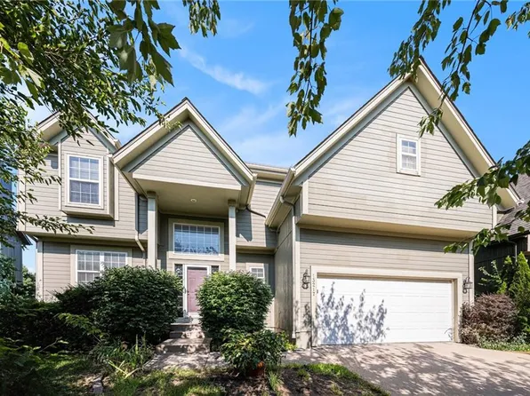 13217 Noland St, Overland Park, KS 66213