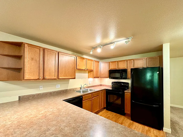 700 Front St S #B208 — Photo 8