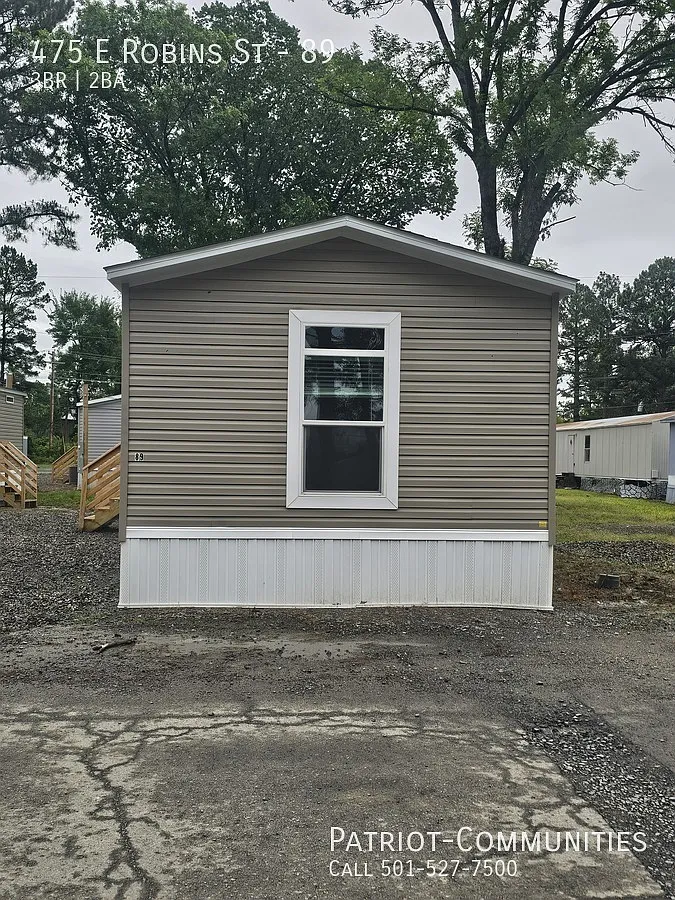 Building Photo - 475 E Robins St #89