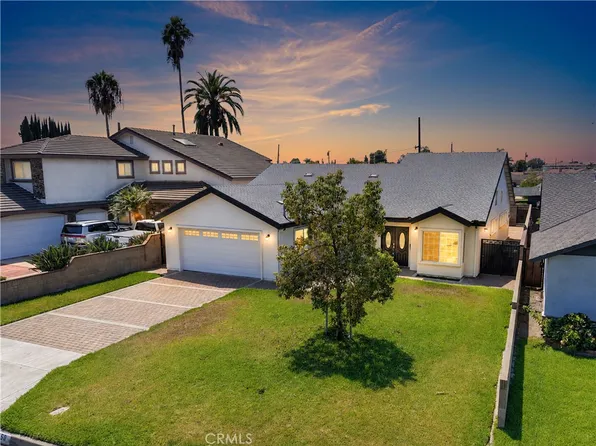 8550 Raviller Dr, Downey, CA 90240