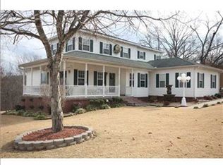 8296 Fairway Dr, Rogers, AR 72756