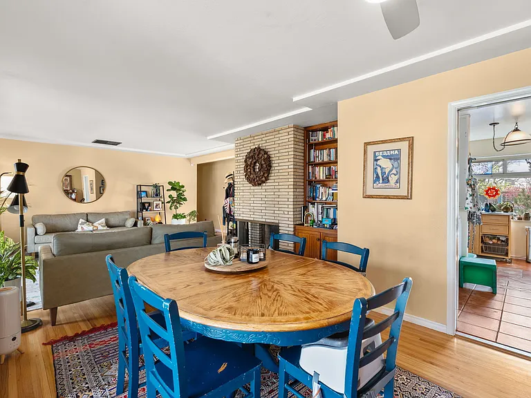 1424 Dartmouth Dr NE — Photo 30