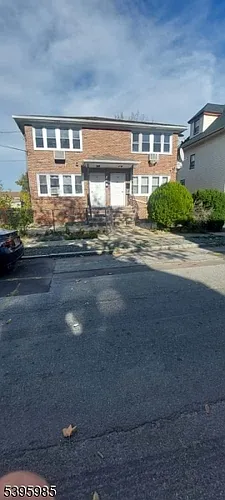 16 Silkman Pl #2B Photo 1