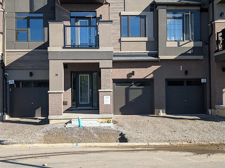 660 Colborne St W #30 — Photo 1