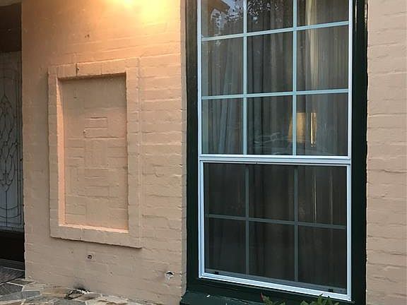 4th image of 402 W Clarendon Dr