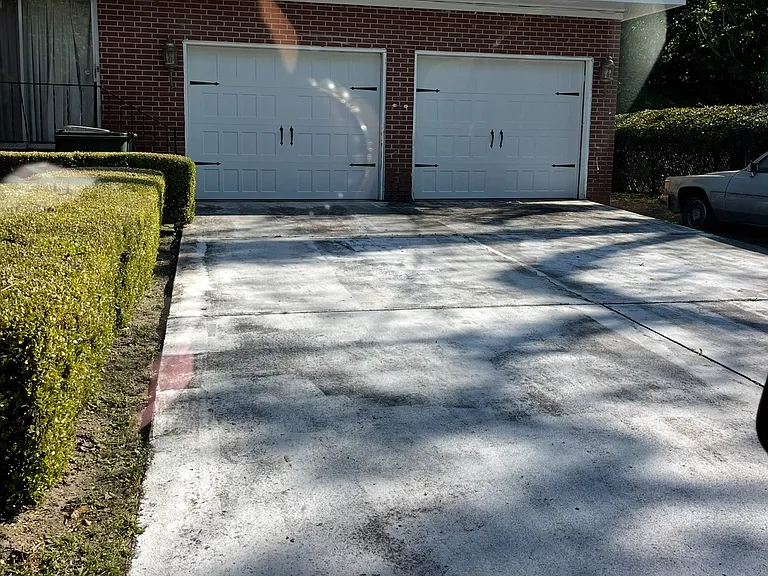 801 S Walker St — Photo 2
