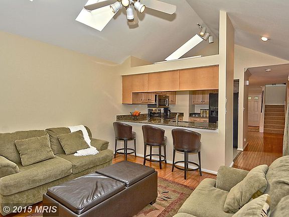 5th image of 3 Holly Pond Ct
