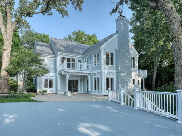 615 Garrison COURT, Delafield, WI 53018