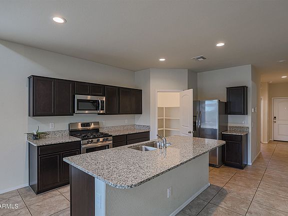 5th image of 31079 W Columbus Ave