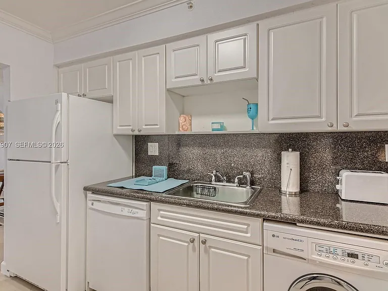 2501 S Ocean Dr #308 — Photo 4