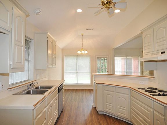3rd image of 2767 Crystal Glenn Cir