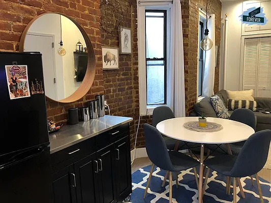 Rented by Fifth & Forever LLC | media 22