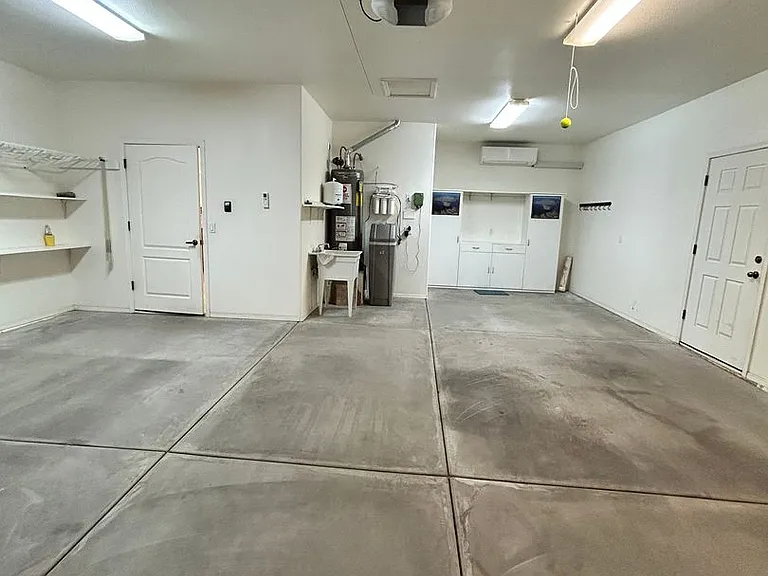 1821 Ambassador Dr — Photo 27