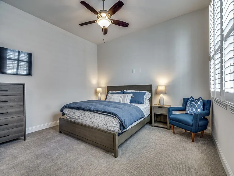 905 Asbury Dr — Photo 11