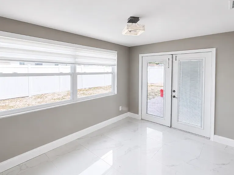 2610 Templewood Dr — Photo 1