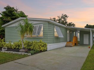 251 SE Paradise Place SE, Stuart, FL 34997