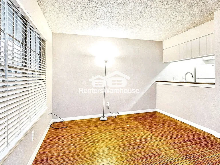4007 Avenue C #Unit 105 — Photo 7