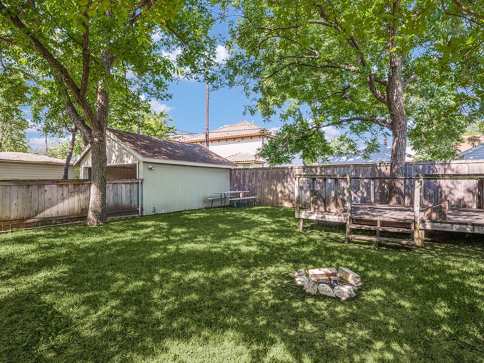 3132 Waits Ave, Fort Worth. Walk to TCU from this off-campus home. Backyard.