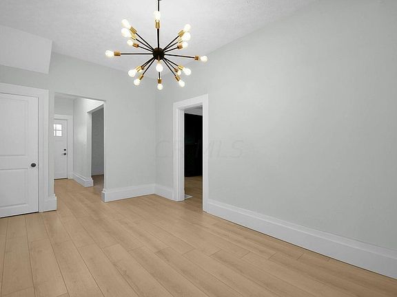 3rd image of 1046 E Rich St