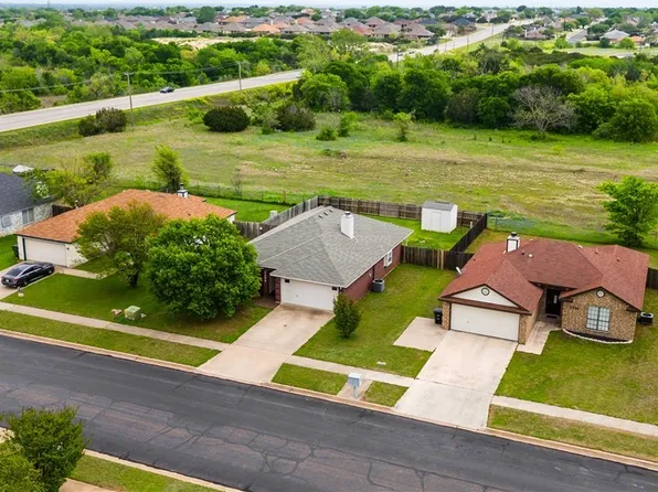 2208 Waterfall Dr, Killeen, TX 76549