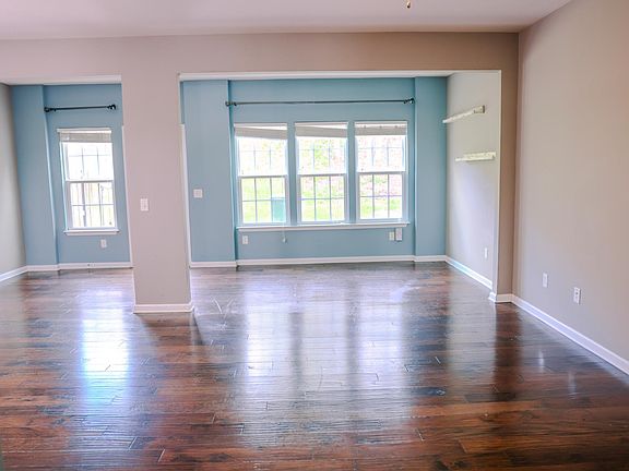 5th image of 441 Woodbark Ct