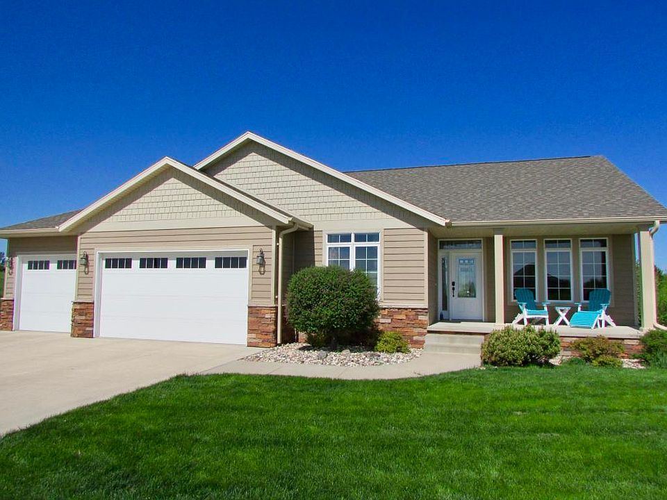 1st image of 2925 Sportsmans Dr