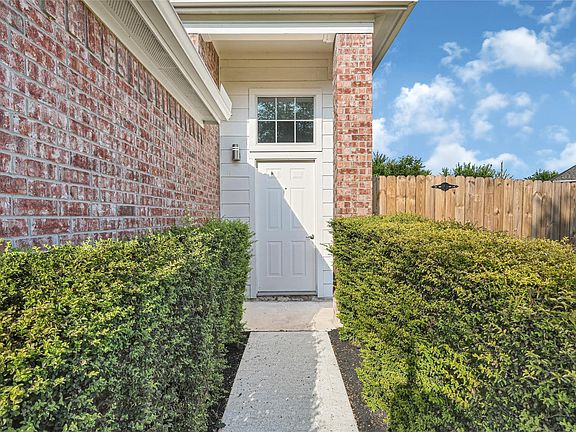2nd image of 11226 Valley Kings Dr