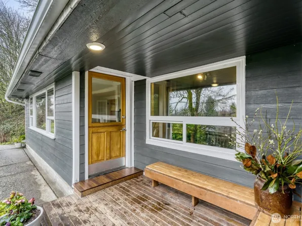 8725 10th Avenue S, Seattle, WA 98108